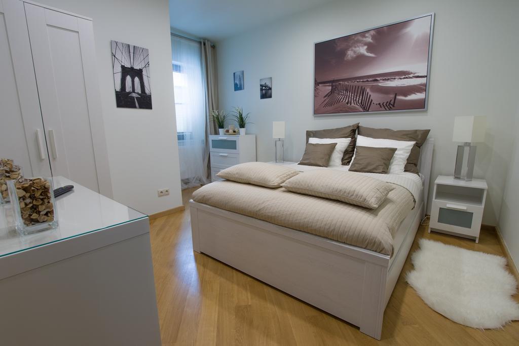 Apart Madryt Tarnobrzeg Exterior foto